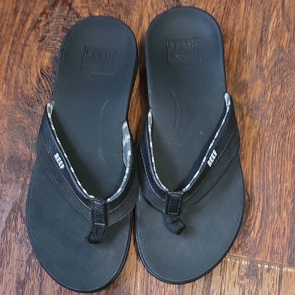 Reef Classic Black Sandals